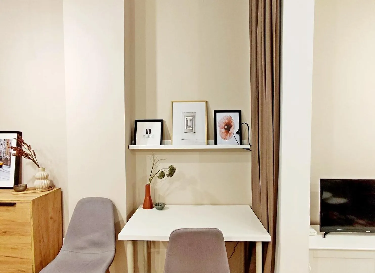 Top Centre 1 Bedroom Apt Next To Vitosha Blvd. Sofia